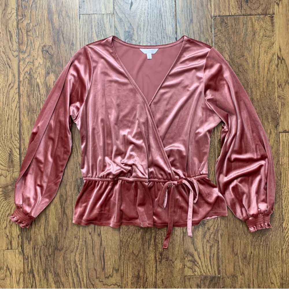 Lauren Conrad Dusty Pink Peplum Faux Velvet Wrap Top Blouse Long Sleeve V Size L